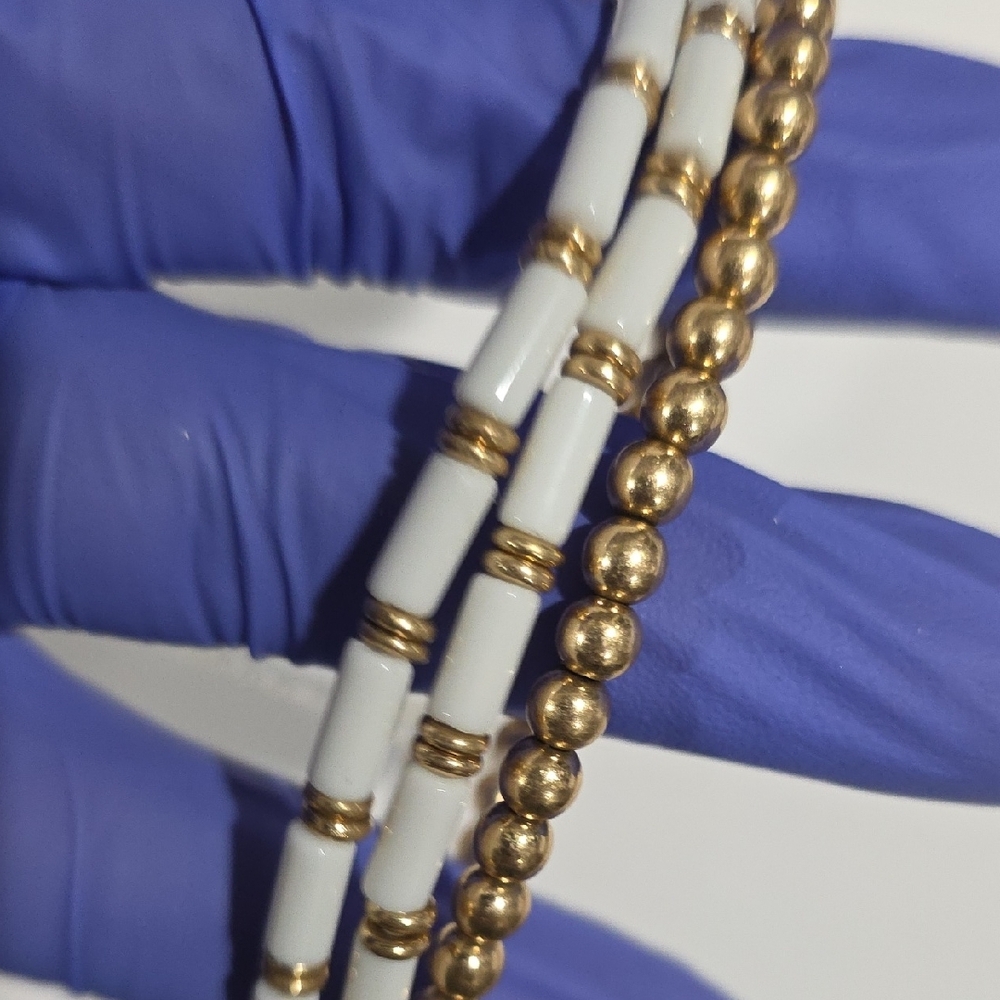 Elegant Gold & White Beaded Bracelet Set – Layered Stretch Fashion Jewelry - Picture 6 of 8